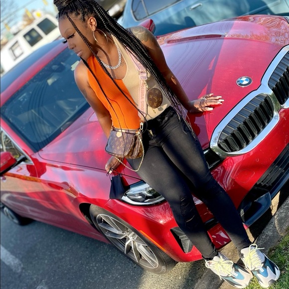 Meet your Posher, Deandra - Picture 2 of 2